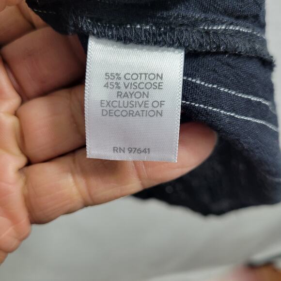 J Jill Black Blouse Trim in Gold Lace  V Neck Size PM 121123-0560 - Picture 6 of 7